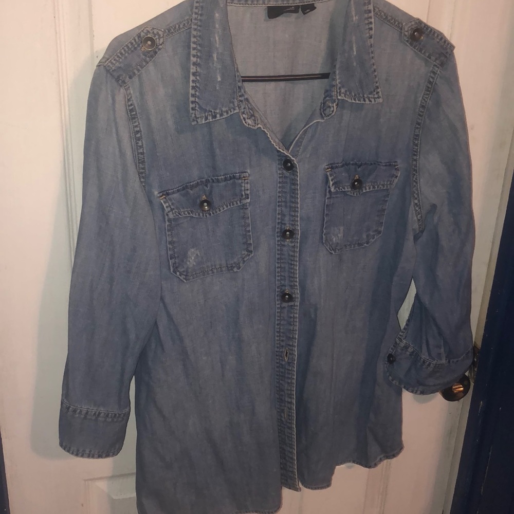 Light Blue Jean quarter sleeves top.